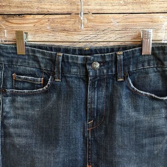 CITIZENS OF HUMANITY JEAN SKIRT WITH RAW HEM - Picture 2 of 9